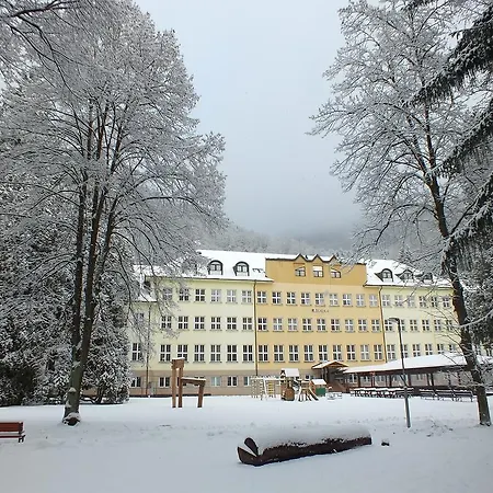 Skalka 3*